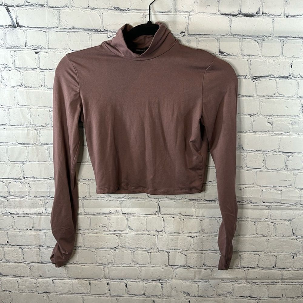🌸 Forever 21 Cropped Purple Turtleneck - Size Small
